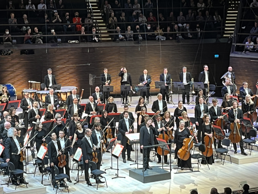 Philharmonia hurmasi lämmöllään ja loistollaan – Rondo Classic